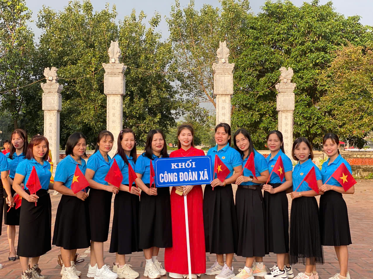 Khối Công đoàn xã Bình Minh tham gia "Đại hội thể dục thể thao lần thứ nhất của xã Bình Minh"