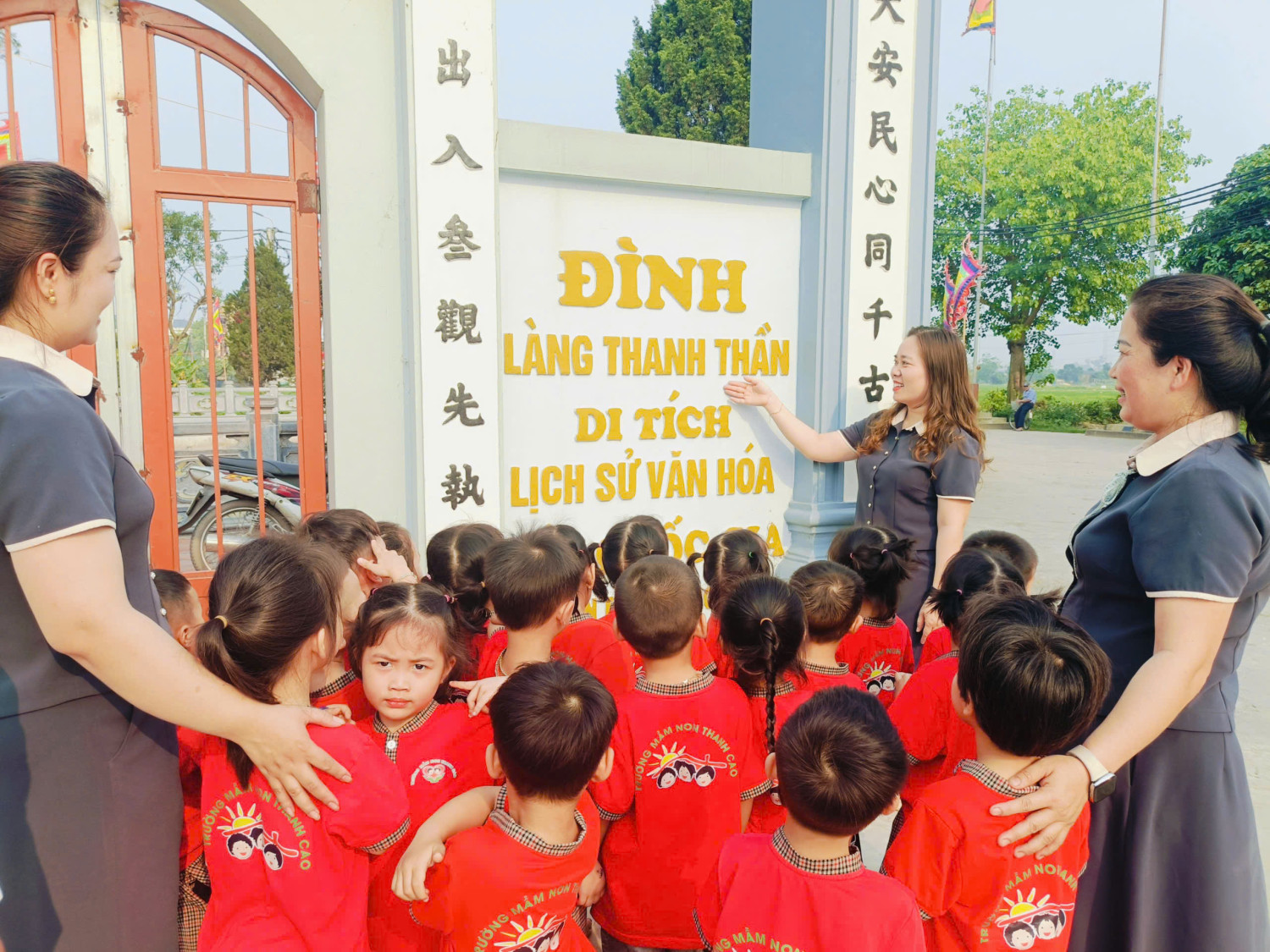 🌿🏫 Hoạt động tham quan di tích lịch sử địa phương 🏫🌿